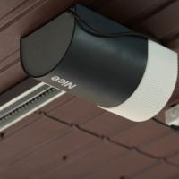 Nice привод для секционных ворот